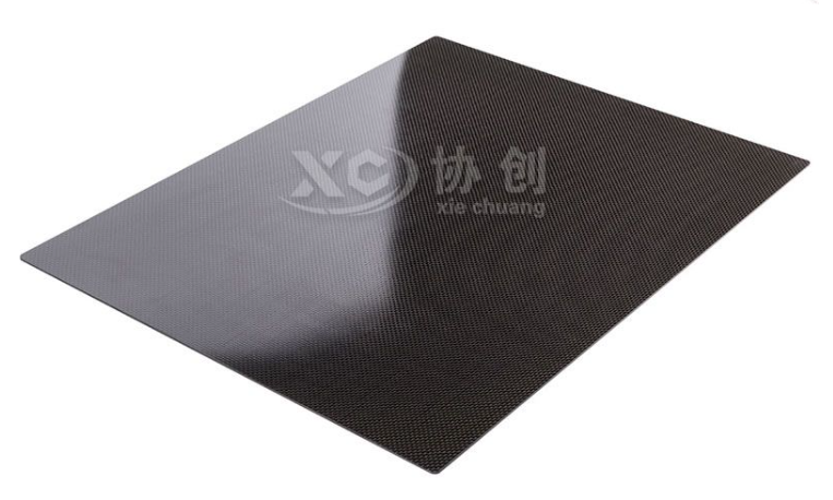 為什么平紋碳纖維板在現(xiàn)代工業(yè)中如此重要？